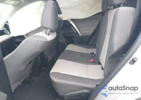 2015 Toyota Rav4 Le z USA, uszkodzony, nr VIN JTMBFREV1FD154217